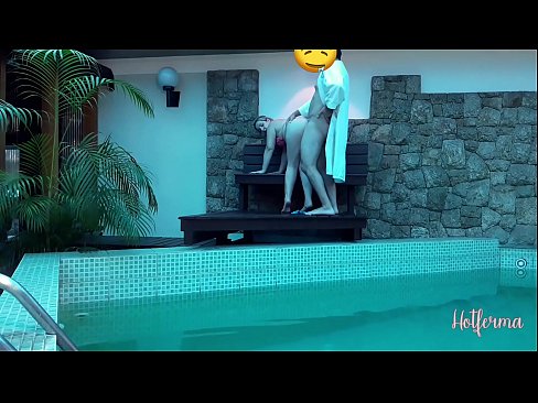 ❤️ El cap convida la criada a la piscina, però no va poder resistir-se a una calor Porno rus a nosaltres ca.sex78.ru ☑