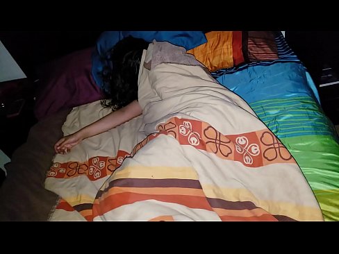 ❤️ El fillastre renya la seva jove madrastra mentre dorm. Porno rus a nosaltres ca.sex78.ru ☑